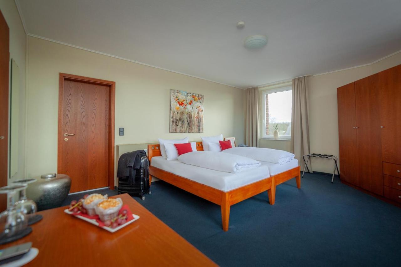 Hotel Omega Moers Buitenkant foto